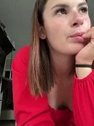 MiraReach webcam model stream image