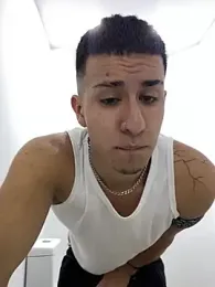 IanValencia_ webcam model stream image