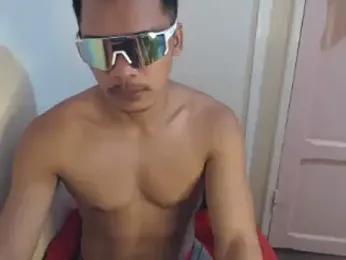 Yourbigcock_moreno19 webcam model stream image