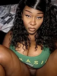 sassysuu webcam model stream image