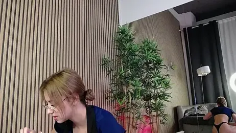 MaddieRay webcam model stream image