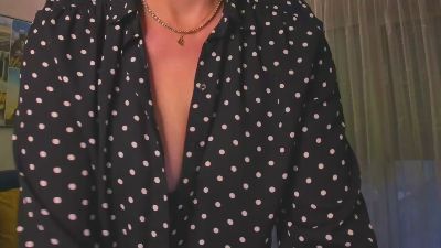VanessaLUX webcam model stream image
