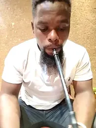 Chocolate_factory_man webcam model stream image