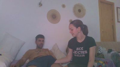 Quenomirees webcam model stream image