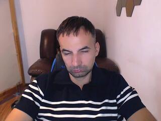 Leo Gianni webcam model stream image