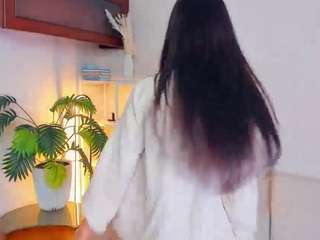 juleemaedche webcam model stream image