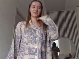 haleysanmartin webcam preview