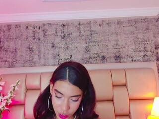 Bella Harperr webcam model stream image