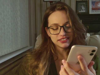 SarahShy webcam model stream image