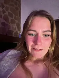 selenaluvv webcam model stream image