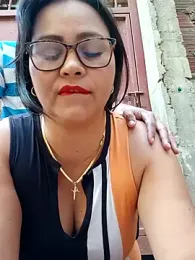 Dirty-Momm-Divorced-Hot webcam model stream image