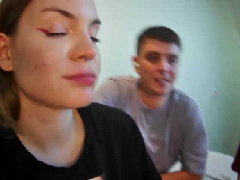 DivineTrio webcam model stream image