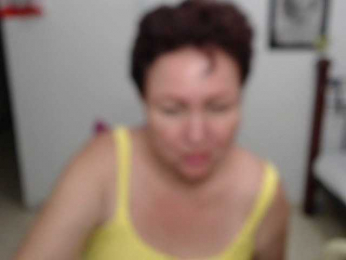 LADYQUEEN520 webcam model stream image