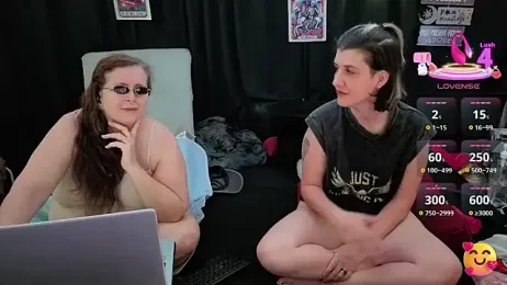 Bella_and_Marie webcam stripchat model stream image