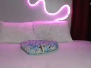 4tharie webcam model stream image