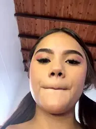 Natasha_by webcam model stream image