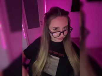 CrisKiss webcam model stream image