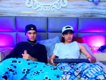 twinslovers_ webcam model stream image