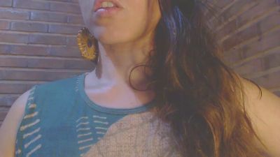 yvy_zotz webcam cam4 model stream image