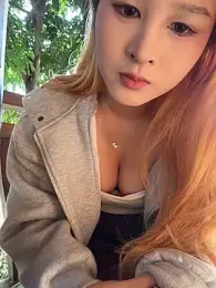 yuki_june webcam stripchat model stream image