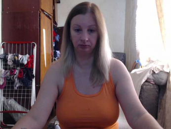 BustyBlondy webcam bongacams model stream image