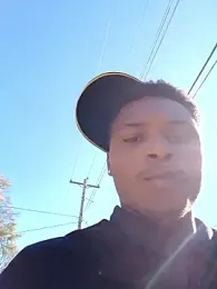 Dropdingo webcam model stream image