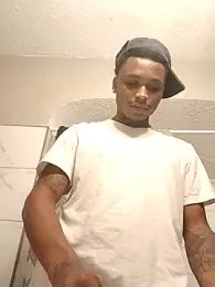 Dropdingo webcam model stream image