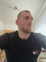 trainwithme webcam model stream image