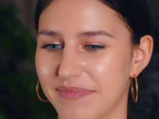 suzannaberkeley webcam model stream image