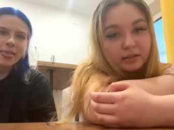 green_eyes_twinkl webcam model stream image
