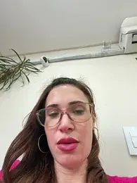 Irresistible37 webcam model stream image