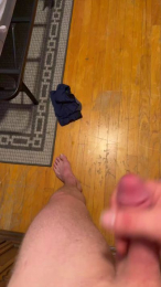 Mb6362680 webcam model stream image