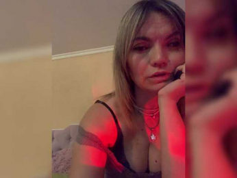 Ella-Pearlie webcam model stream image