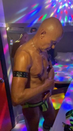 Mikyfoxx webcam model stream image