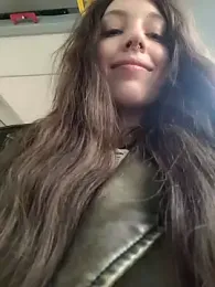 Bella_Gloria webcam model stream image