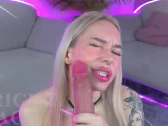 nikkisilk webcam model stream image