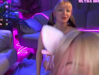 nikkisilk webcam model stream image