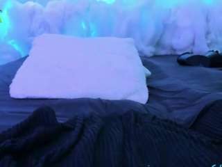 lishadivine webcam model stream image