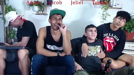 Interracial_Snow_Bunny webcam model stream image