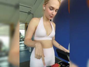 AstridMoss webcam model stream image