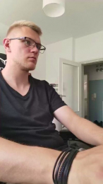 Aleex325 webcam model stream image