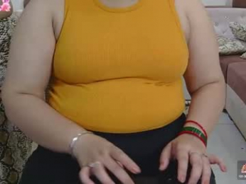 lesbian_cpl_threesome webcam model stream image