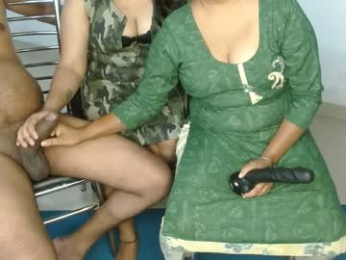 lesbian_cpl_threesome webcam model stream image