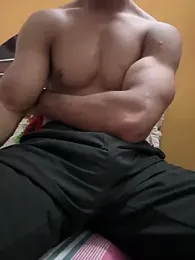 Beast_guy webcam model stream image