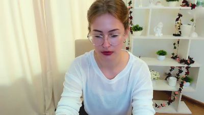 HyunLifschitz webcam model stream image