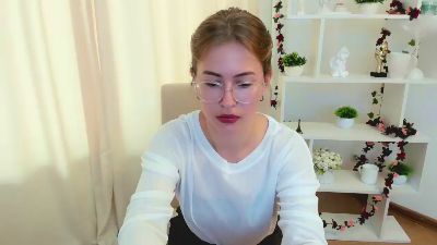HyunLifschitz webcam model stream image