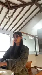 Arilw webcam stripchat model stream image