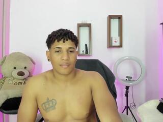 Yoxi Martinez webcam model stream image