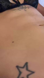 Lara_944 webcam model stream image
