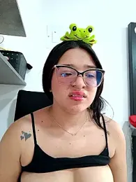 -VICKKY webcam stripchat model stream image